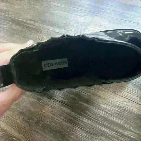 Steve Madden Black Patent Leather Chelsea Boot - Picture 6 of 11